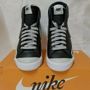 Nike Blazer Mid '77 Infinite Mens DA7233 001 Shoes 8 Black White Grey 2021